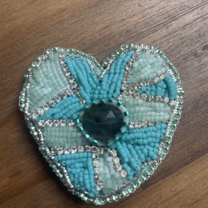 Broche cœur Labradorite et perles de myuki